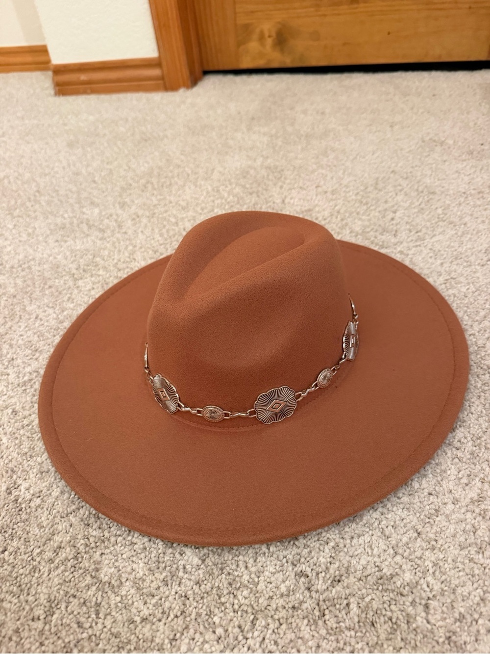 Womens Wide Brim Felt Fedora Hat with Concho Chain - Brown